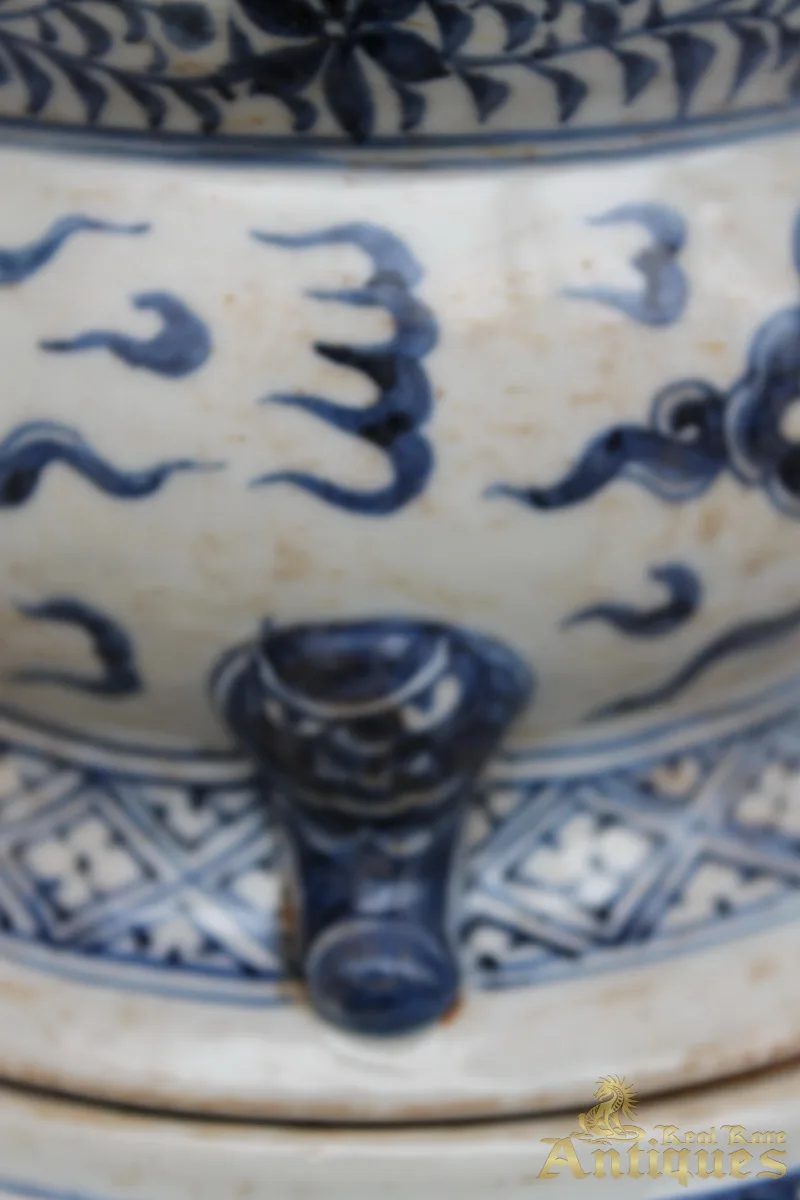 Antique Chinese Blue and White Porcelain Late Yuan - Ming Vase, view 3