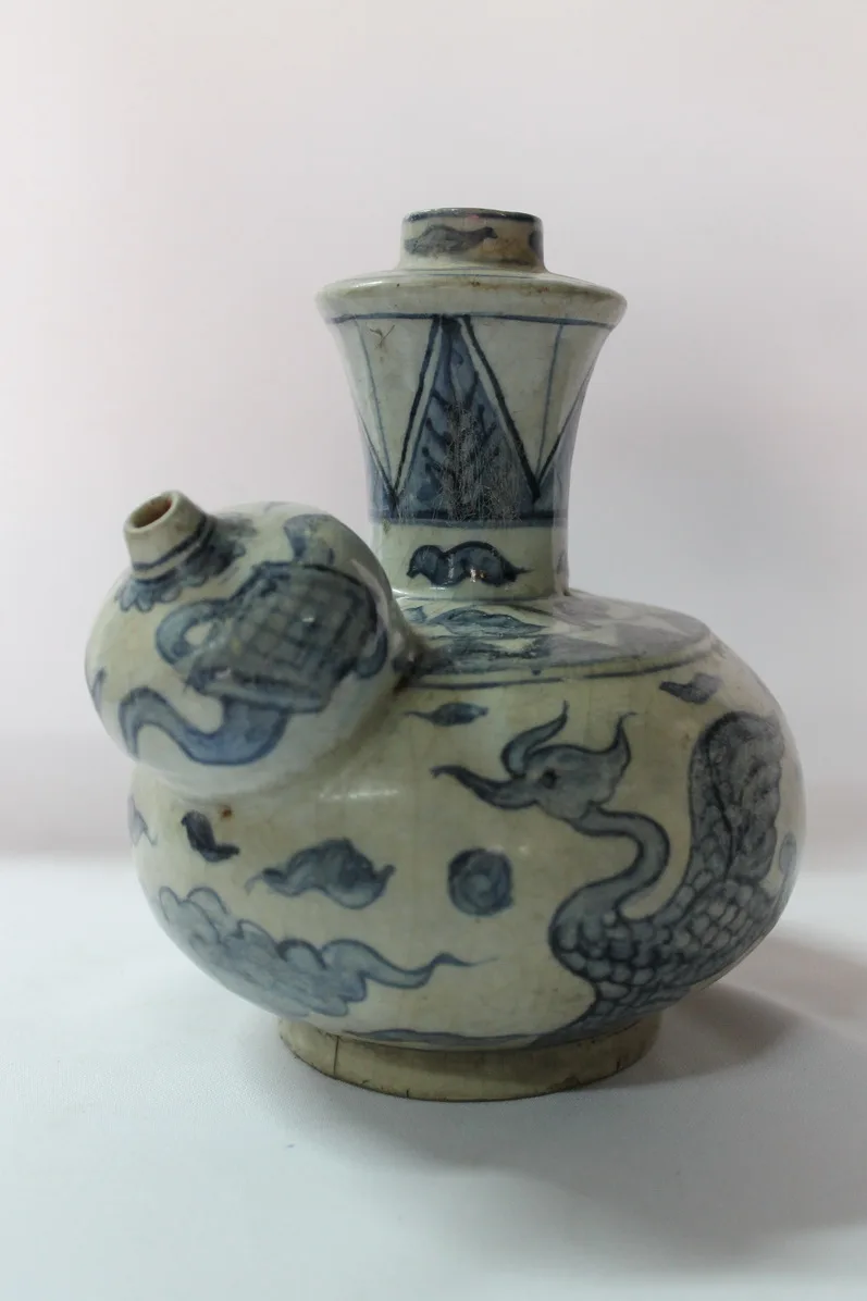 Antique Chinese Porcelain Kendi Early Qing dynasty