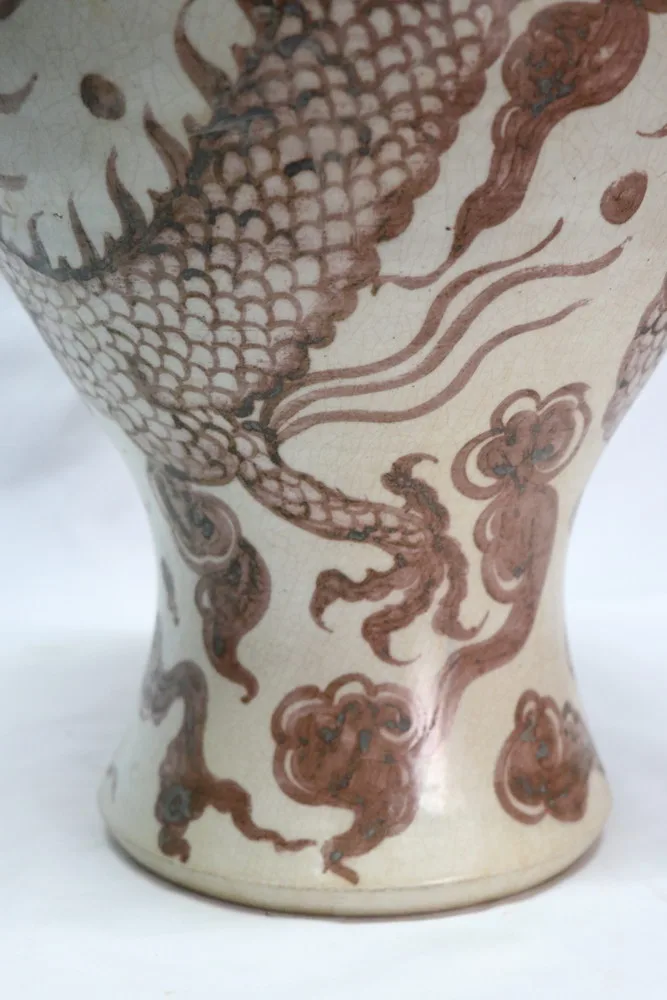 Antique Chinese Porcelain Vase White and Red 4 claw dragon Ming Dynasty, view 3