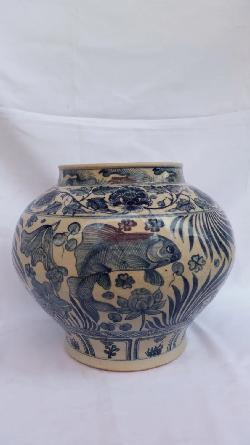 Chinese Antique Blue and White Porcelain Ming Dynasty Vase