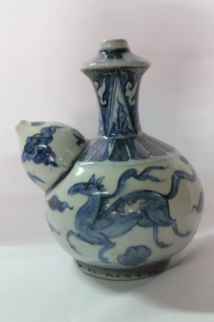 Chinese Antique porcelain Kendi Jiajing Period Ming Dynasty